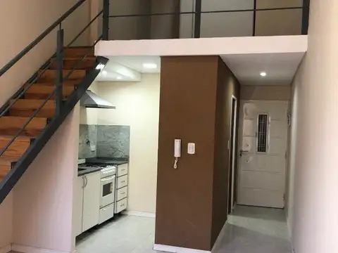 2 ambientes tipo loft con espacio para auto cubierto