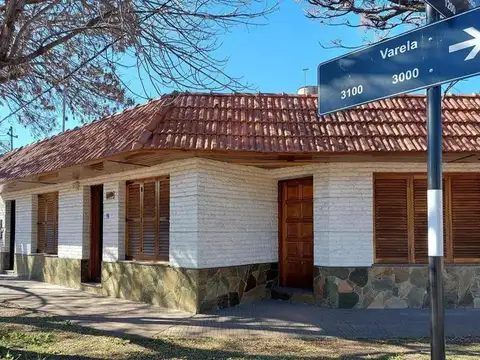 Casa  Venta o Permuta en Alberdi