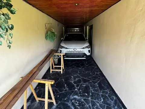 Casa 7 ambientes con 3 baños