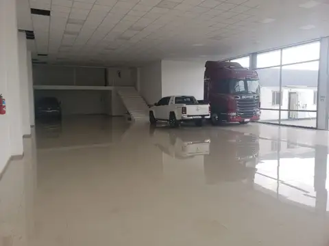 LOCAL COMERCIAL CON FRENTE DE RUTA -PLANAS AL 5800