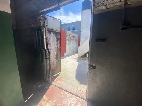 GALPÓN INTERNO EN LANÚS OESTE