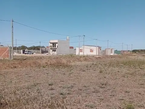 Terreno en Venta en Villa Elvira, USD 9.000