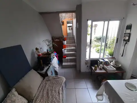 Casa de 2 ambientes + PH 2 ambientes al fondo