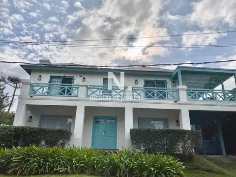 En venta casa en Montoya de 3 dormitorios con piscina, estufa a leña y parrillero