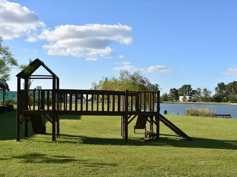 VENTA LOTE INTERNO ESQUINA  BARRIO SANTO DOMINGO