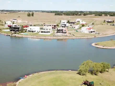 Terreno en Venta 20  mts Fondo