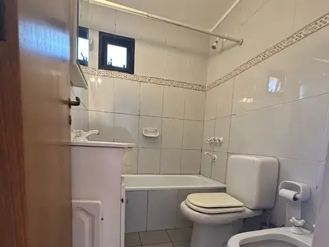 1 dormitorio con cocherta