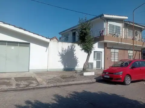 VENTA DE CASA CON LOCAL VILLA LUZURIAGA