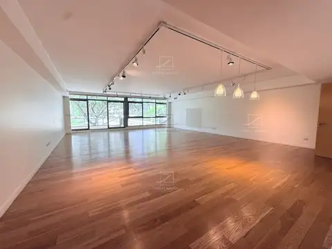 Trinidad Guevara 300