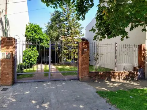 NUEVO VALOR! CASA EN VENTA VIILA LUZURIAGA