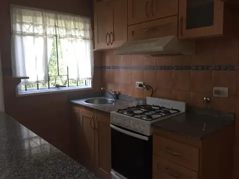 Departamento en Alquiler en Lanus Oeste, $ 600.000