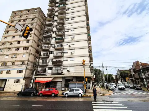 Avenida Mitre al 2500