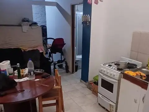 CARACAS  al 300 FLORES. Ph con 5 unidades en venta. Se venden Alquilados.