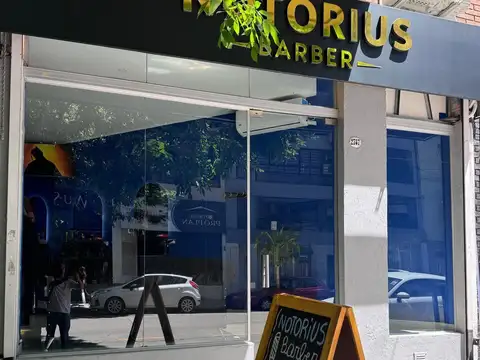 VENTA DE LOCAL COMERCIAL EN BELGRANO CON MUY BUENA RENTA