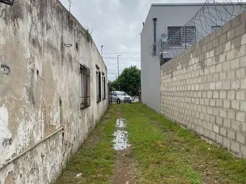 CASA SOBRE AVENIDA ANTÁRTIDA ARGENTINA EN SOURIGUES U$S 120.000.-