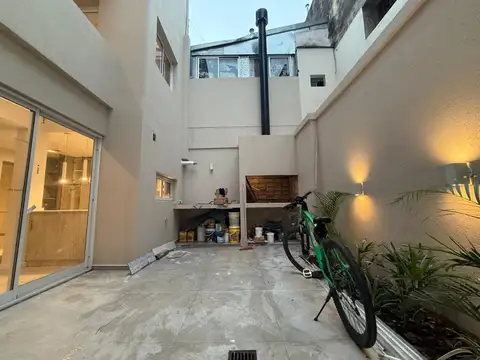 Depto Tipo Casa en Venta de 5 ambientes