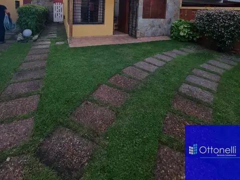 Casa en Venta con 1 cochera