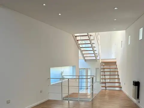 Casona comercial con alta rentabilidad anual en dólares