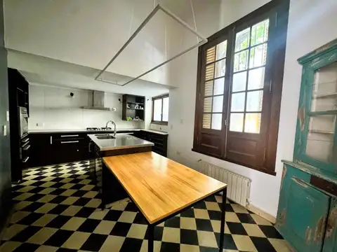 Depto Tipo Casa en Alquiler de 4 ambientes
