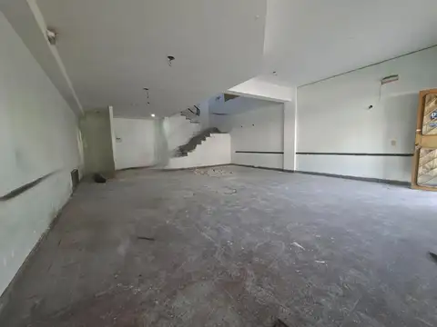 LOCAL GASTRONOMICO SIN EXPENSAS TIRAJE 4 VIENTOS PARRILA