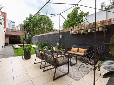 TRIPLEX 4 AMBIENTES PATIO QUINCHO PARRILLA COCHERA