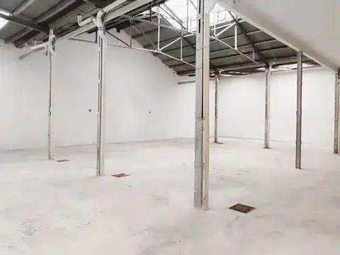 Galpón / Depósito / Local de 400 m² en San Telmo Alquiler