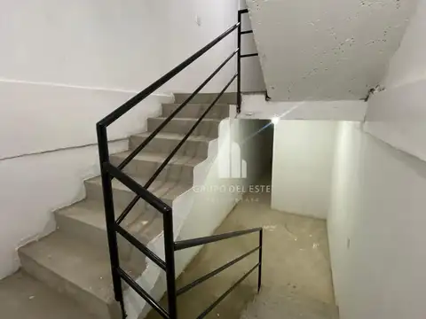 Local en Alquiler en Flores, $ 2.400.000