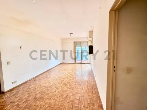VENTA DEPARTAMENTO 2 AMBIENTES CON COCHERA Y BAULERA BALVANERA