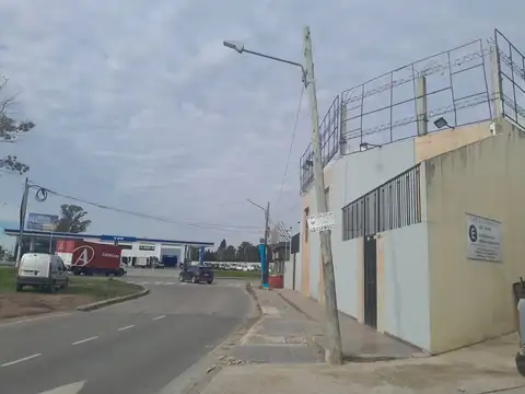 12 de octubre, Colectora Panamericana Ramal Pilar 1000