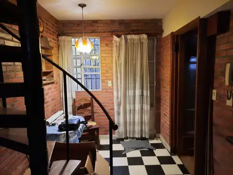 Casa en Venta en Vicente Lopez Vias / Maipu, USD 400.000