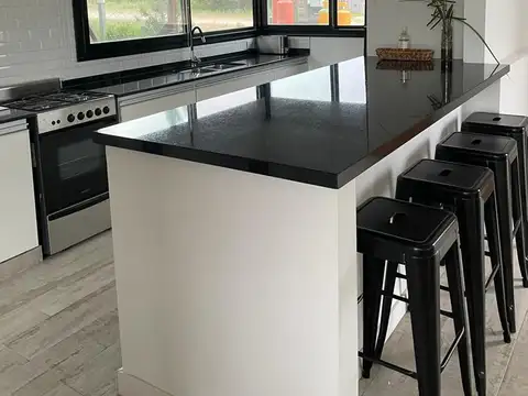 CASA EN VENTA EN COSTA ESMERALDA