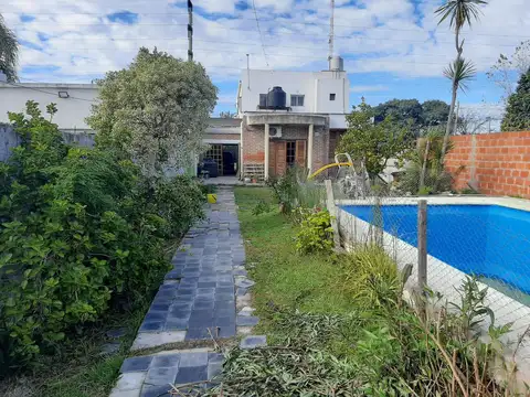 Casa en venta - 3 dormitorios 2 baños 1 cochera - 600mts2 - Barrio Gambier