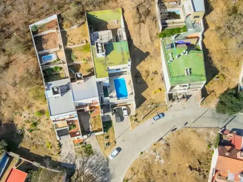 Tres Cerritos. Av. Molles y Gobernador Biella