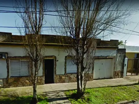 S/TERRENO 13 METROS DE FRENTE - CASA PARA REFACCIONAR