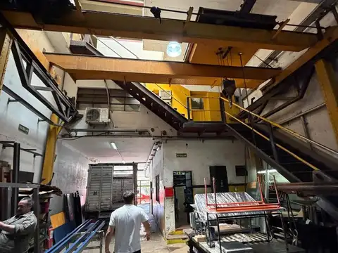 Galpon en Venta 93  mts Fondo