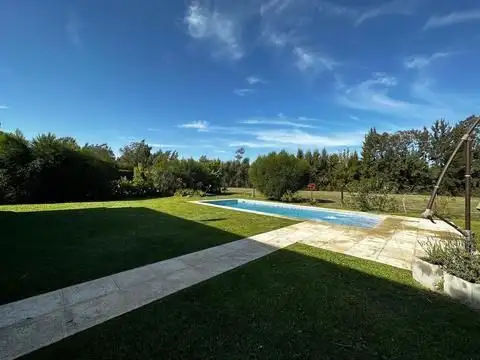 Casa 5 ambientes con 3 baños