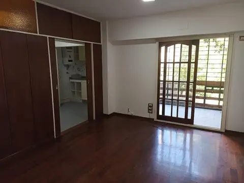 DEPARTAMENTO 3 AMBIENTES CON BALCON CONTRAFRENTE