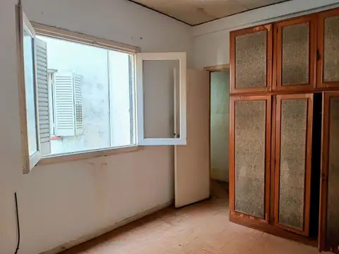 Depto Tipo Casa en Venta en Flores, USD 99.000