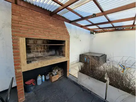 Chalet De 3 Amb. Con Pileta- Rio Negro 4400