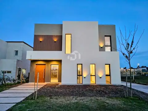 Casa en venta en Santa Lucia