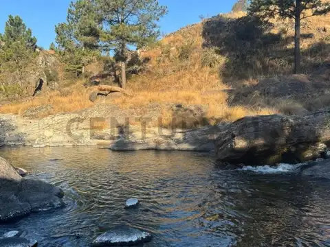 Campo de 10 Hectáreas con Costa de Arroyo en Athos Pampa