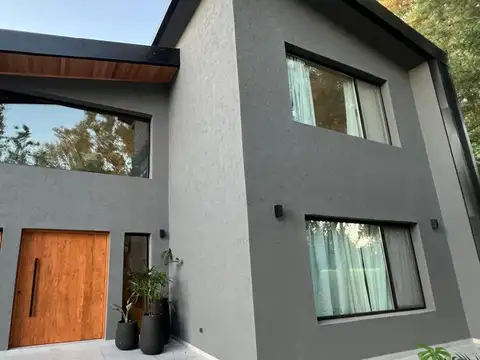 Casa en Alquiler en Countries y Barrios Cerrados en General Rodriguez, USD 4.500