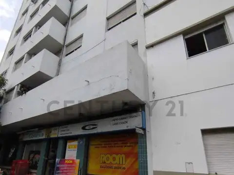 Local en Venta. Diagonal 77 entre 2 y 3.