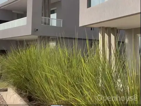 Alquiler de Departamento amoblado en  Barrio La Calesa, PILARA.