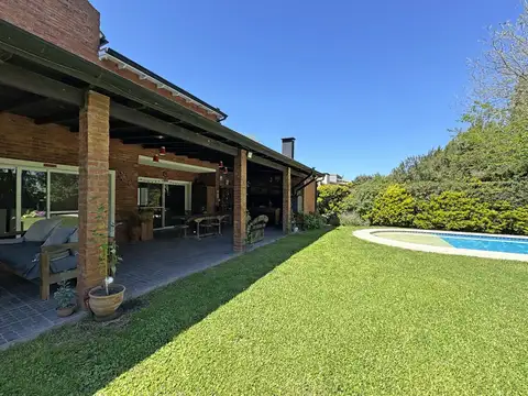 Casa en Venta con 6 cocheras