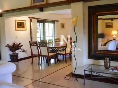 Casa en Venta en Beverly Hills, USD 1.400.000