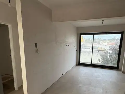 Alquiler Comercial en Bloque - Zona Parque Independencia