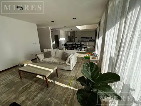 Casa en Venta en Puertos - Barrio Ceibos, USD 330.000