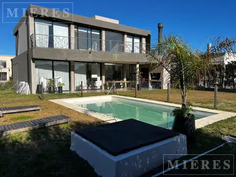 Casa en venta con renta sobre lote interno  en Barrio Ceibos Puertos