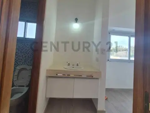 513 entre 142 y 143 Dúplex Casa  en Complejo Cerrado en venta. FINANCIACION 